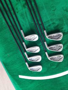 Cobra DS Adapt irons