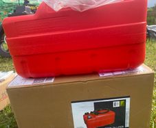 Outboard fuel tank