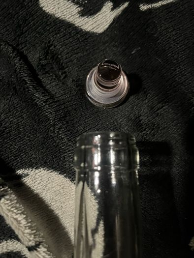 glass bottle with glass stopper 700 ml