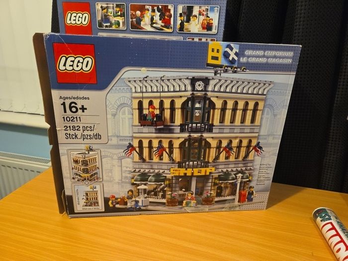 Lego Town Hall 10224 box only