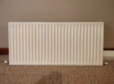100 x 45 cm single radiator with values.