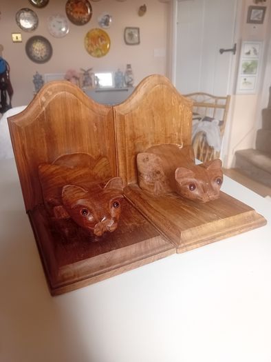 Vintage Prowling Cat Hardwood Bookends