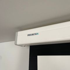 Projector screen