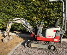 2003 TB108 Takeuchi Mini Digger