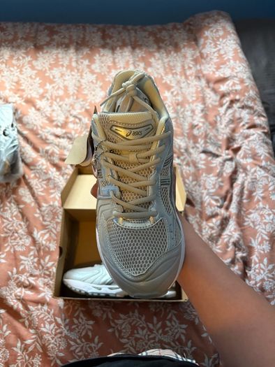 Asics Kayano 14