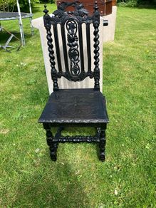 Hallchair