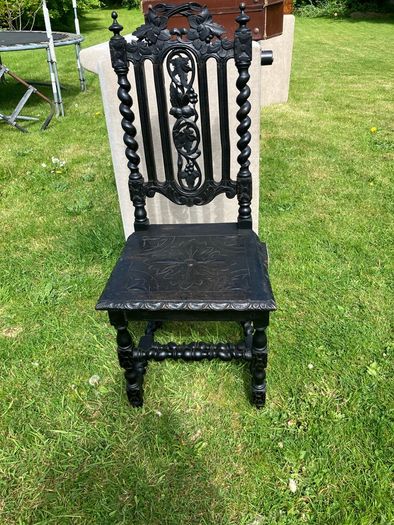 Hallchair