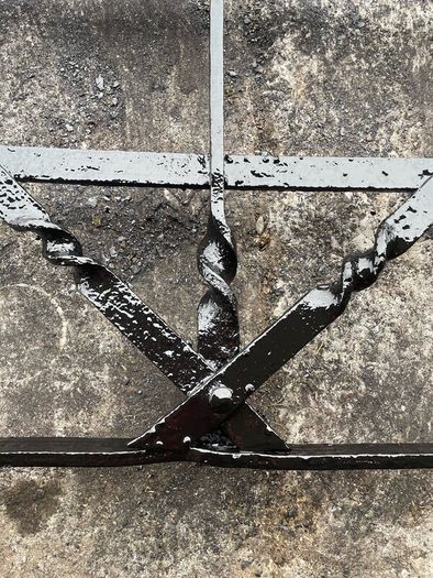 Iron gate