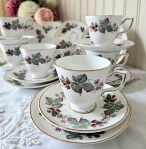 Royal Tara Tea Set