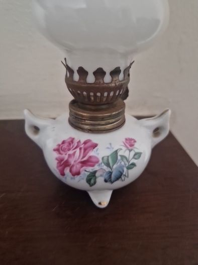 miniature oil lamp
