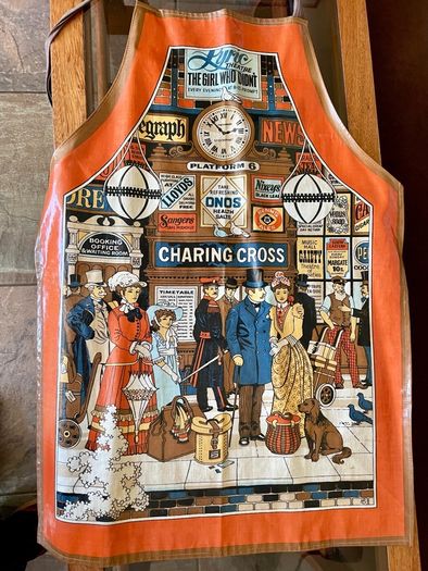 1970s 80s Quality St Bernard Dunnes PVC Apron with Cotton Ties Charing Cross Station