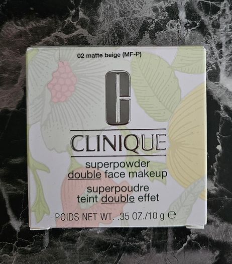 Clinique Double Face Makeup/ Shade 02 Matte Beige