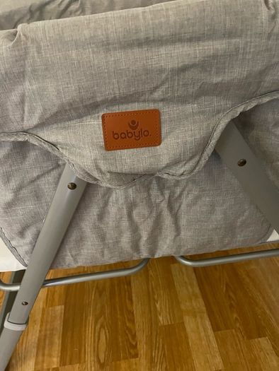 travel cot