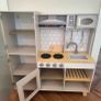 kids toy kitchen Image 4