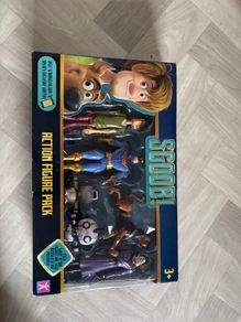 Scooby doo Scoob action figures & haunted house