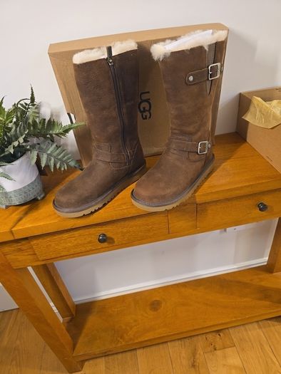 Ugg brown leather boots UK 2