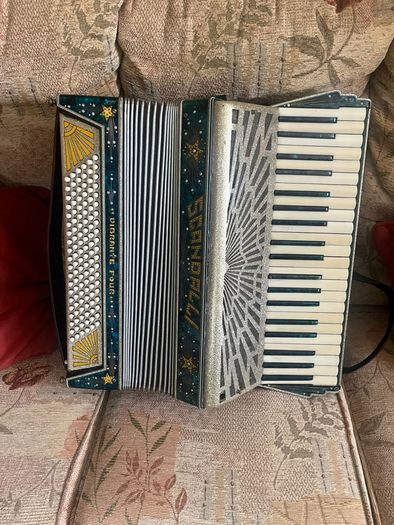 Scandalli Vibrante Four Accordion