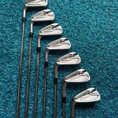 Srixon ZX7 irons - Stiff - Left Handed