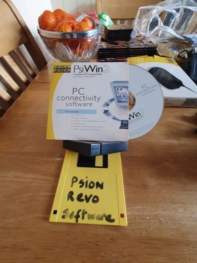 Psion Revo 8MB Palmtop Computer Vintage