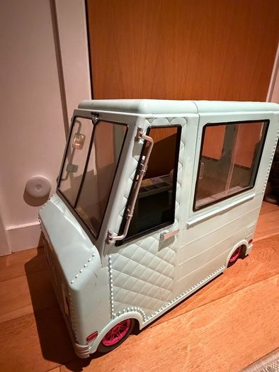 Ice cream van