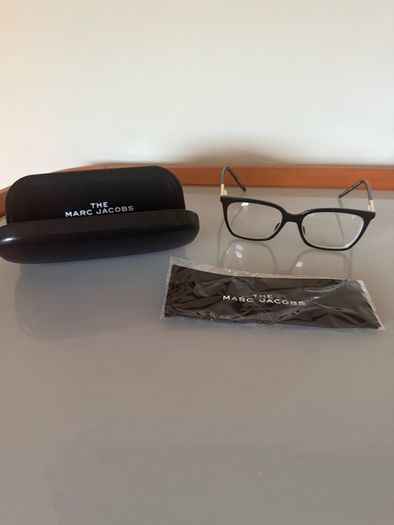 Marc Jacobs Women's reading Glasses with case and unused cloth