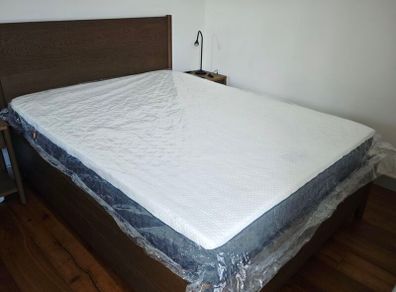 Brand New! Emma Hybrid Original / Lite King size Mattress