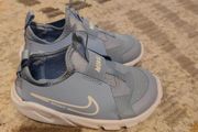 kids Nike trainers 9.5 uk