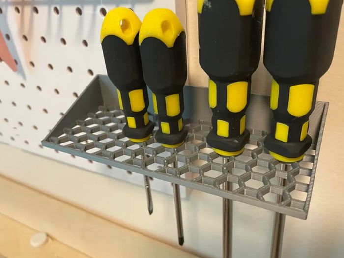 3D Printed Pegboard Screwdriver Holder - Organiser Rack