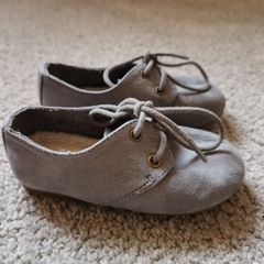 Girls shoes size UK 6