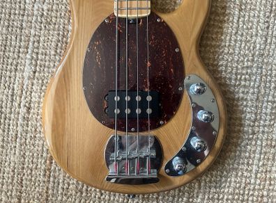 Sx Stingray bass