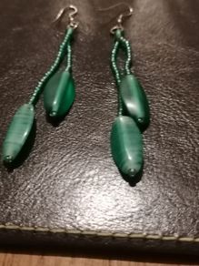 Earrings green drops style