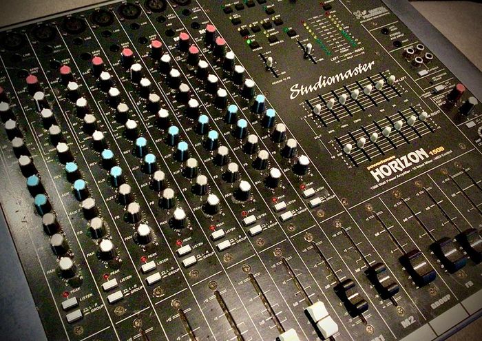 Studiomaster horizon 1508