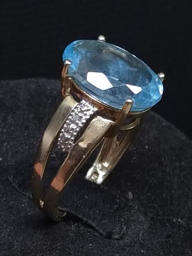 Vintage 9ct Gold Large Blue Topaz Statement Ring Size 55