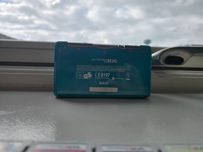 Nintendo 3ds coral blue