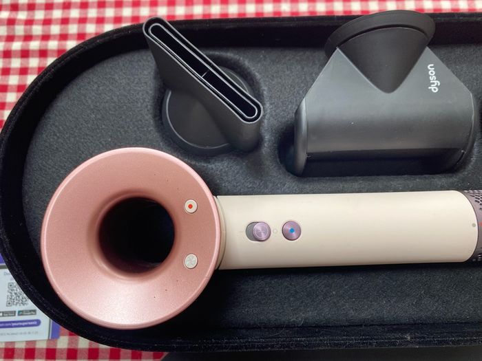 Dyson Supersonic Hairdryer ceramic pink and rose gold,  with accessories and presentation case. Limited edition