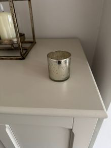 White company tea light