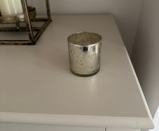 White company tea light