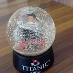titanic snowglobe
