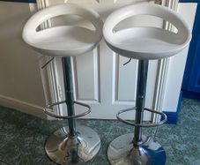 Bar Stools swivel