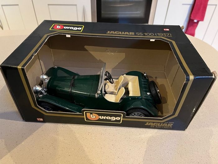 Models Cars Lot 4 1/18 Burago all with Defects