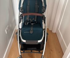 Uppababy Vista V2 in colour Finn