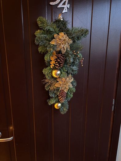 christmas door decor