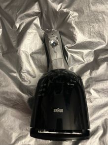 Braun Series 7 Shaver with charging stations