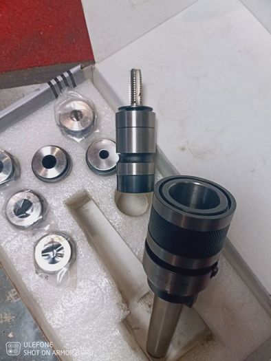 Quick change Tap collet