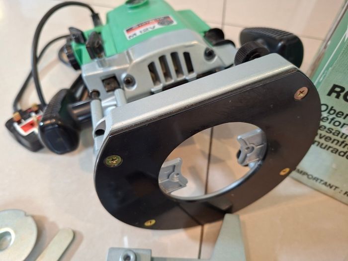 Hitachi M 12V 1/2" Router 110v