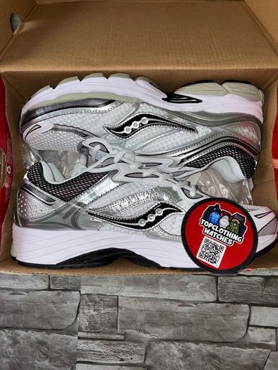 Onclouds, asics , sauconys