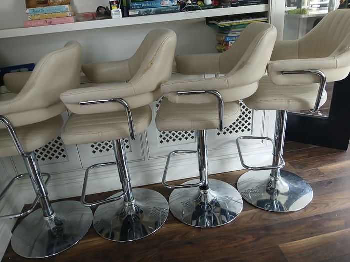 4 Cream Leatherette Barstools - Price Reduced For Quick Sale