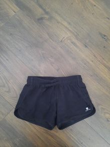 Girls sport shorts size 7-8 years