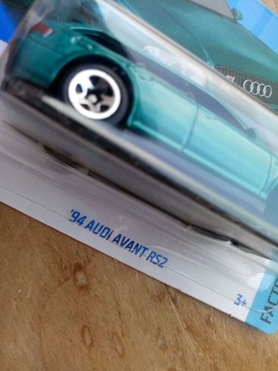 Hot Wheels '94 Audi Avant Rs2 Green