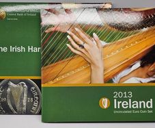 Ireland 2013 Coin Set in Original Folder The Irish Harp 2 Euro to 1 Cent